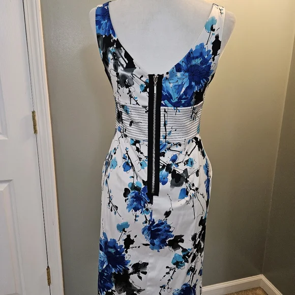 Bisou Bisou White and Blue Floral Midi Dress Women's Size 6 With Pockets - Picture 13 of 16